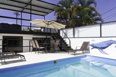House, 6 Bedrooms | Pool