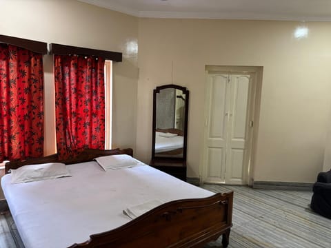Double Room, Balcony, City View | Free WiFi