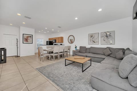 20-web-or-mls-3036-secret-lake-dr
