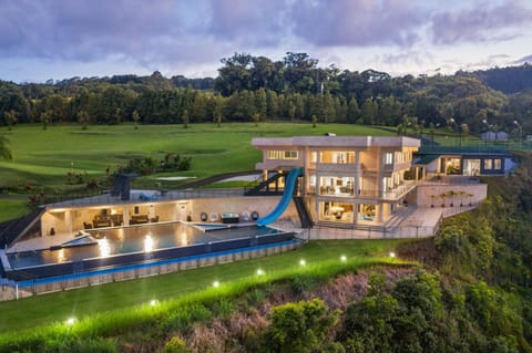 House | 6 bedrooms