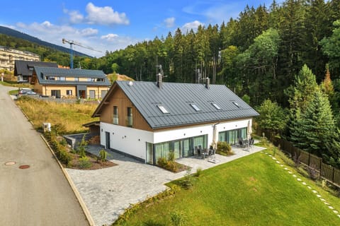 Villa | Exterior