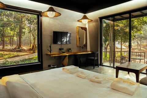 Deluxe Double Room | Free WiFi
