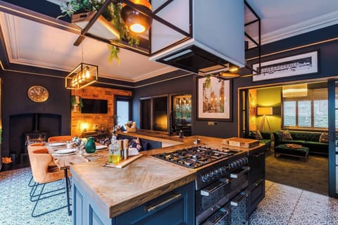 217fcbed 12ee 4d4e b8ce 9275062ab085