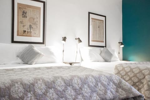 Soundproofing, free WiFi, bed sheets