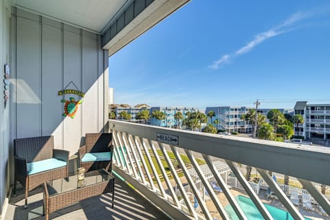 Murrells Inlet Vacation Rental | 1BR | 1BA | 600 Sq Ft | Stairs Required