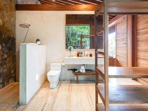 Studio Suite, 1 King Bed, Terrace, Partial Sea View | Bathroom | Free toiletries, towels, soap, shampoo