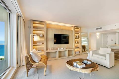 A luxurious living room with a modern design evokes a sense of luxury and comfor