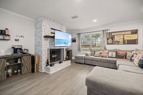 Pull down and swivel TV for viewing comfort!