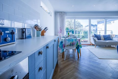 Footsteps - 2 Bedroom Apartment - Saundersfoot (24212)