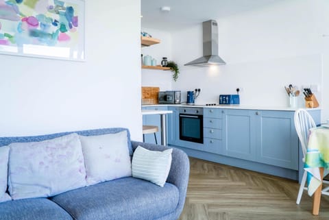 Footsteps - 2 Bedroom Apartment - Saundersfoot (24217)