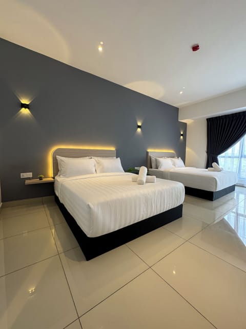 Superior Quadruple Room, City View | Free WiFi