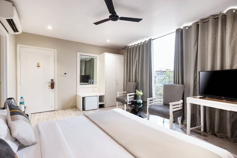 Luxury Studio, City View