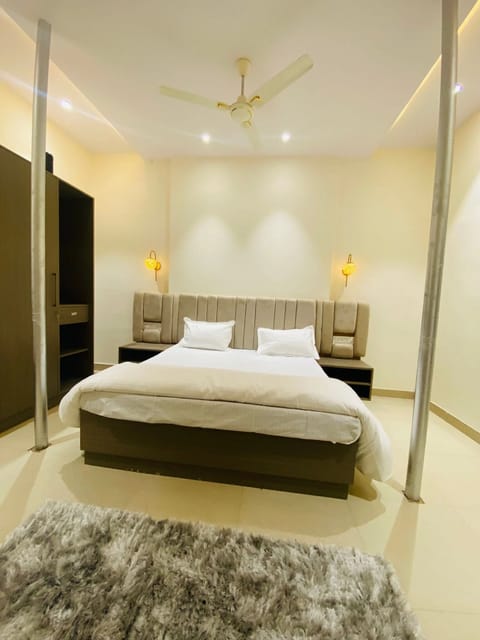 Family Quadruple Room | Free WiFi, bed sheets