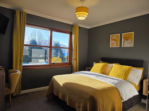 Classic Double or Twin Room, Mountain View | Free minibar, free WiFi