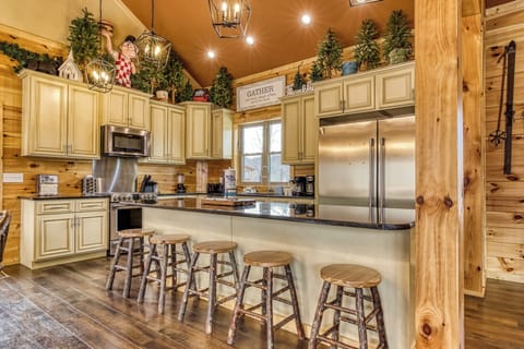 Vacation Rental with a Pool in Gatlinburg "Smoky Mountain Gold" - Fully furnished kitchen with two full size refrigerators