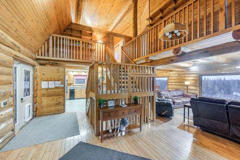 House (5 Bedrooms) | Interior