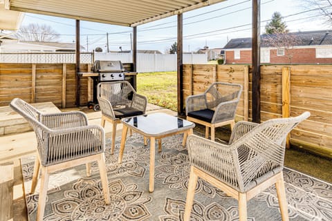 Logansport Vacation Rental | 3BR | 1BA | 980 Sq Ft | 2 Steps Required