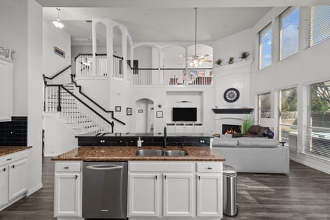 Keller's Crown Jewel House & Spa