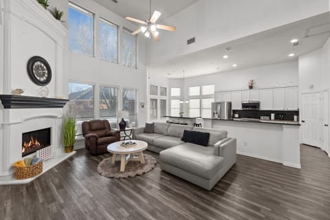 Spacious Living Room – Gather, Lounge, and Relax Together