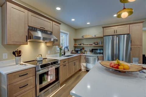 Gorgeous chef`s kitchen supplied with all the essentials to make your own meals.