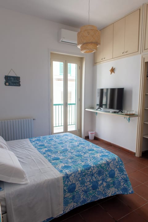 Deluxe Triple Room, Balcony, City View | Individually furnished, desk, soundproofing, free WiFi