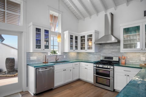 Main Kitchen, 3rd Floor