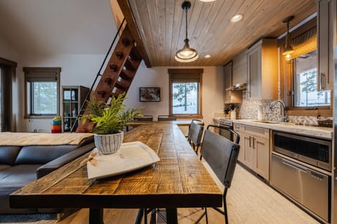 Dining area with seating for 4 