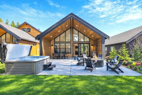 More Time Together | 1PM Check In & Out + Spa/GameRm/Detached Unit House in Roslyn