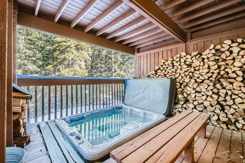 Condo, 2 Bedrooms | Outdoor spa tub