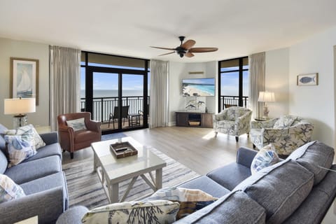 Condo, 5 Bedrooms | Living area | Smart TV, DVD player