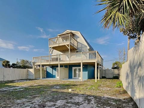 Welcome to PC Beach Retreat D