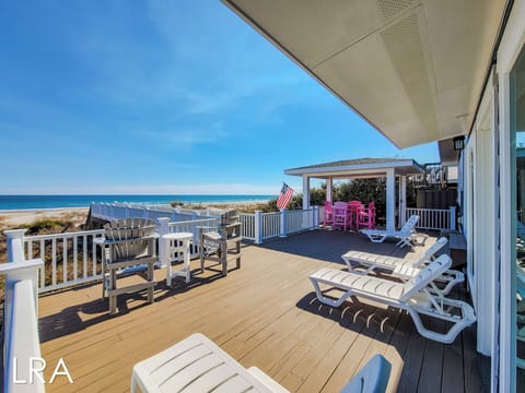 Deck (2)