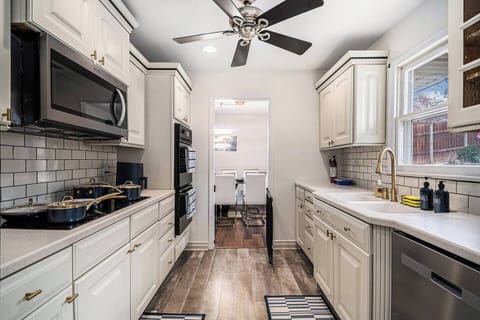 04817a3a-1d44-4579-a6da-f995436c2b00