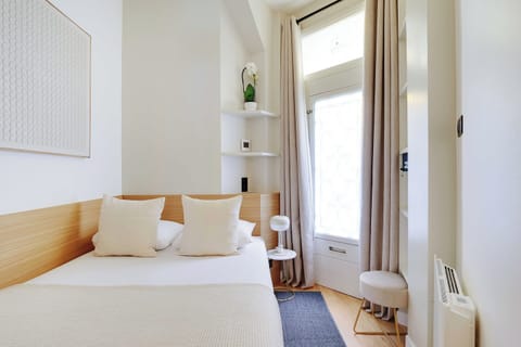Apartment | 1 bedroom, laptop workspace, iron/ironing board, bed sheets
