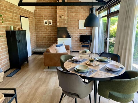House | Dining