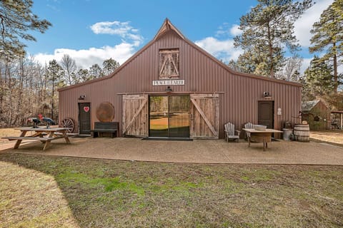 Peace on Earth Barndominium