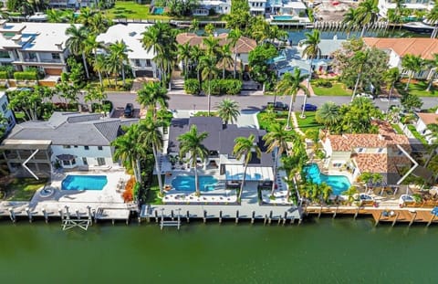 Location, Location, Location LAS OLAS