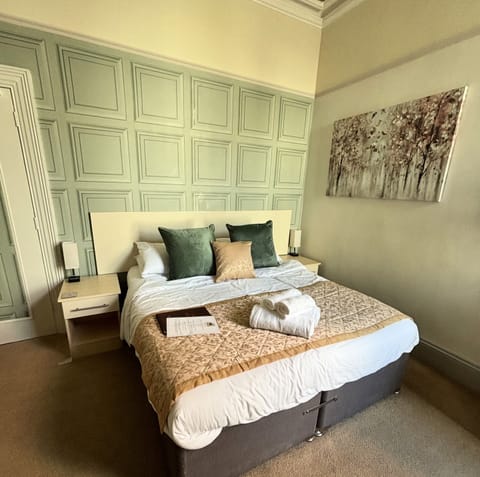 Comfort Double or Twin Room | Premium bedding, iron/ironing board, free WiFi, bed sheets