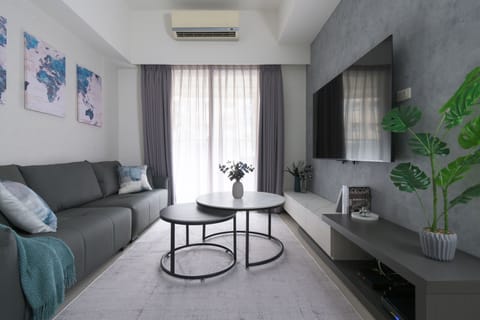 Cozy & Stylish Living Room:
• 65" Smart TV w/Channels
• Open Space w/Dining Area