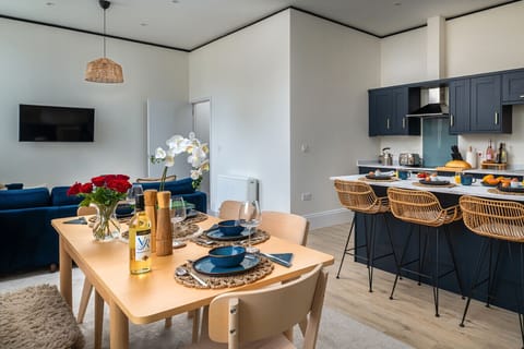 Open plan living/ dining area