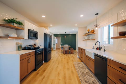Spacious kitchen with all the appliances you need to cook your favorite meals.