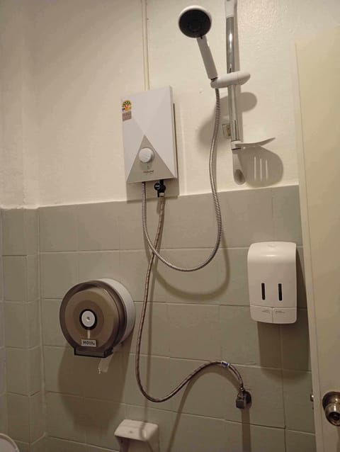 Shower, free toiletries, towels, soap