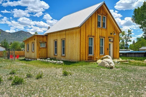 Buena Vista Vacation Rental | 2BR | 1BA | 1,186 Sq Ft | Steps Required