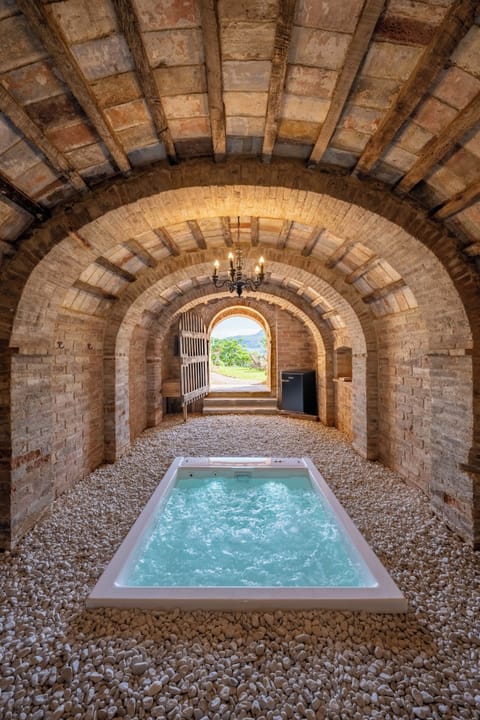 Indoor spa tub