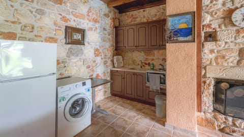 Stone Made Private Pool Villa II, Kriopigi (23)