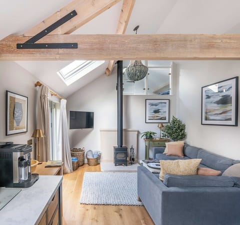 Cottage, 2 Bedrooms | Living area | Flat-screen TV