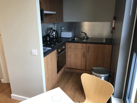 Single Room, Non Smoking | Shared kitchen