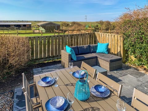 Sitting-out-area | Greycott, Crantock