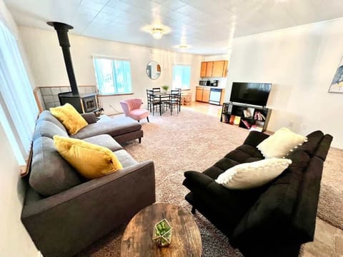 Cozy living room with lots of space