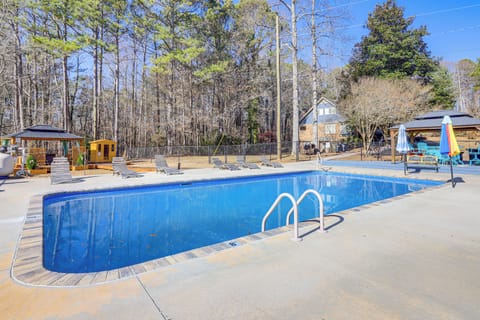 Roopville Vacation Rental | 5BR | 4.5BA | Stairs Required | 3,600 Sq Ft